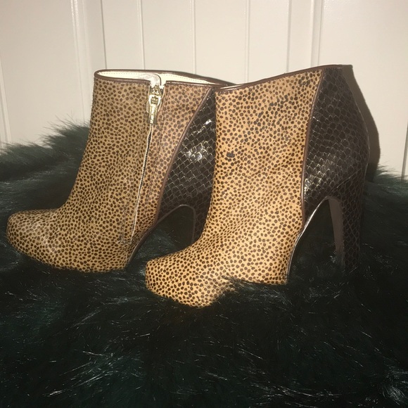 Colin Stuart leopard booties - Picture 2 of 3